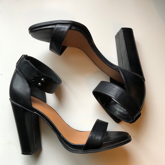 Nasty Gal Shoes - NWOT Strappy Black High Heel Sandals